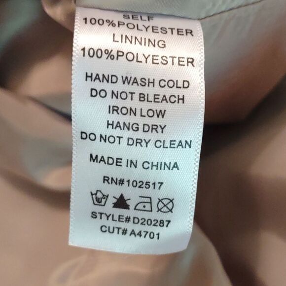 Elegant Black Lace Halter Dress - Picture 8 of 10